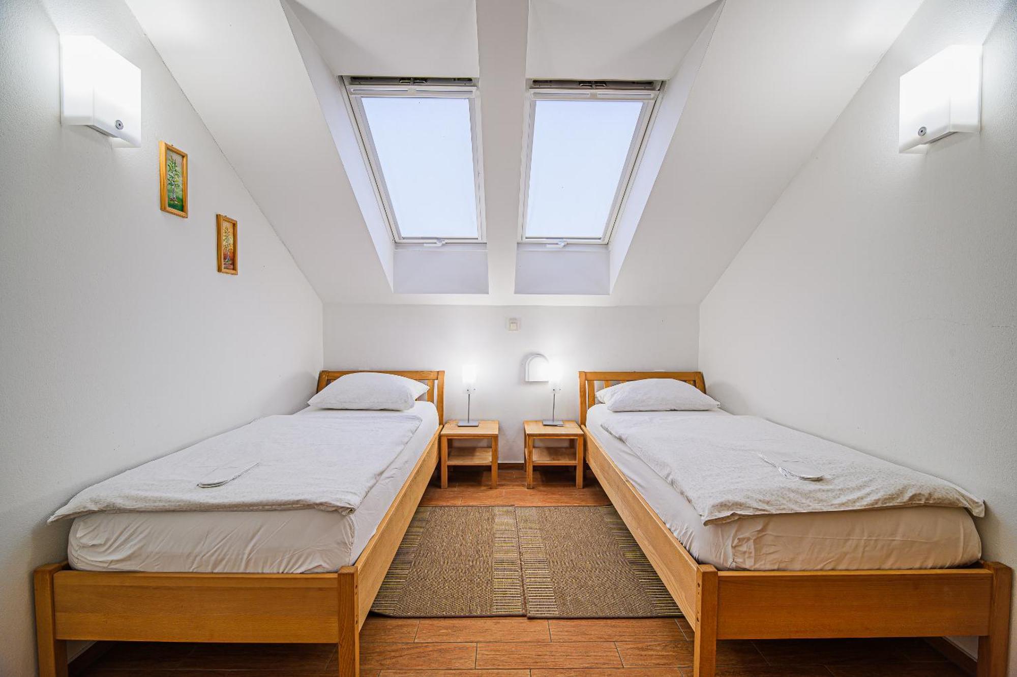 Apartments Maleric With Indoor Pool And Wellness Dragatuš Exteriér fotografie