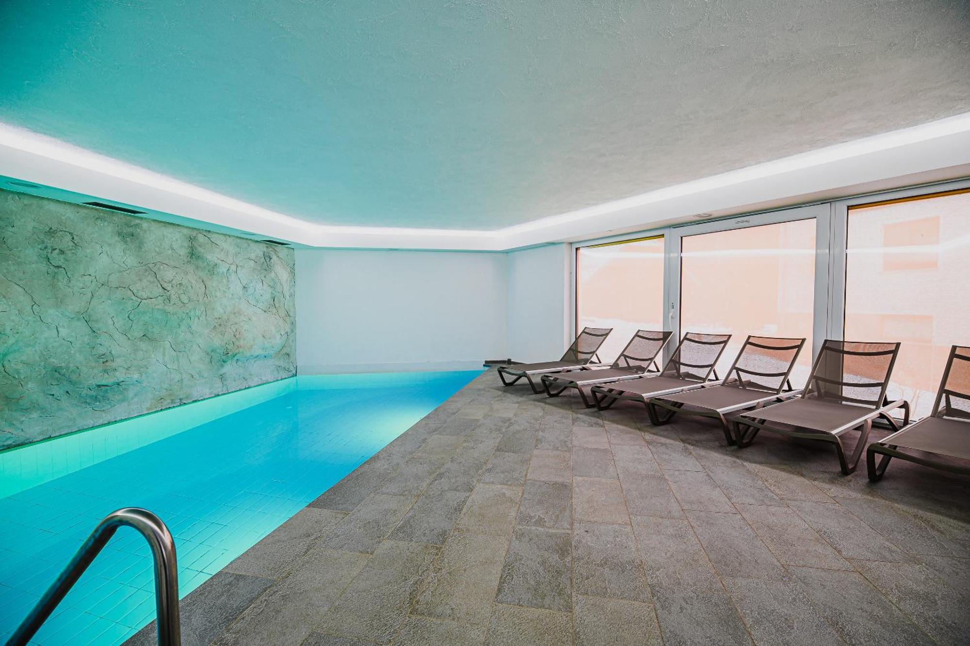 Apartments Maleric With Indoor Pool And Wellness Dragatuš Exteriér fotografie