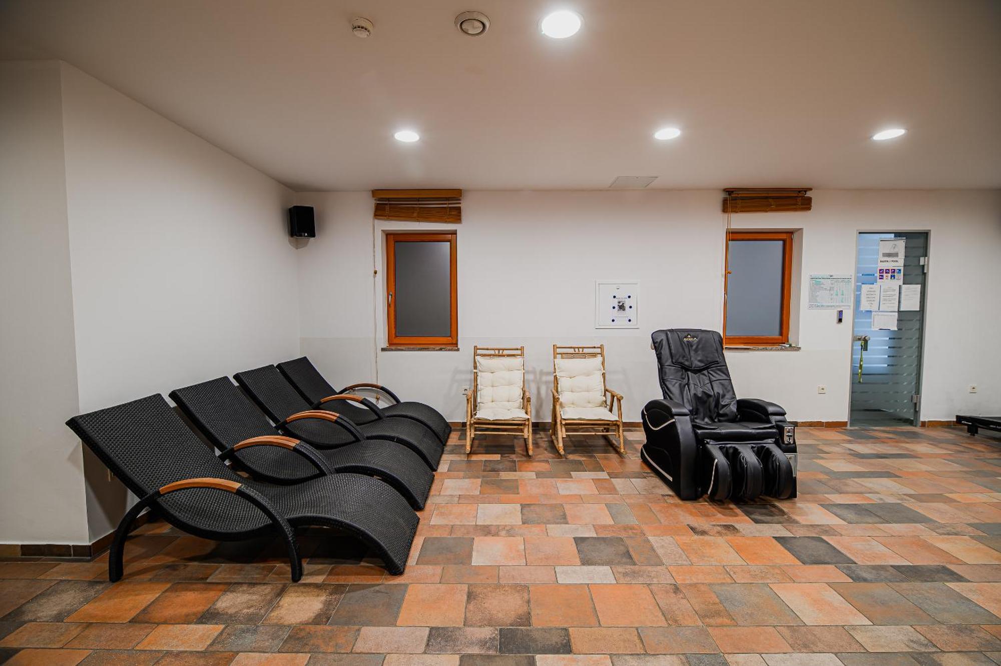 Apartments Maleric With Indoor Pool And Wellness Dragatuš Exteriér fotografie