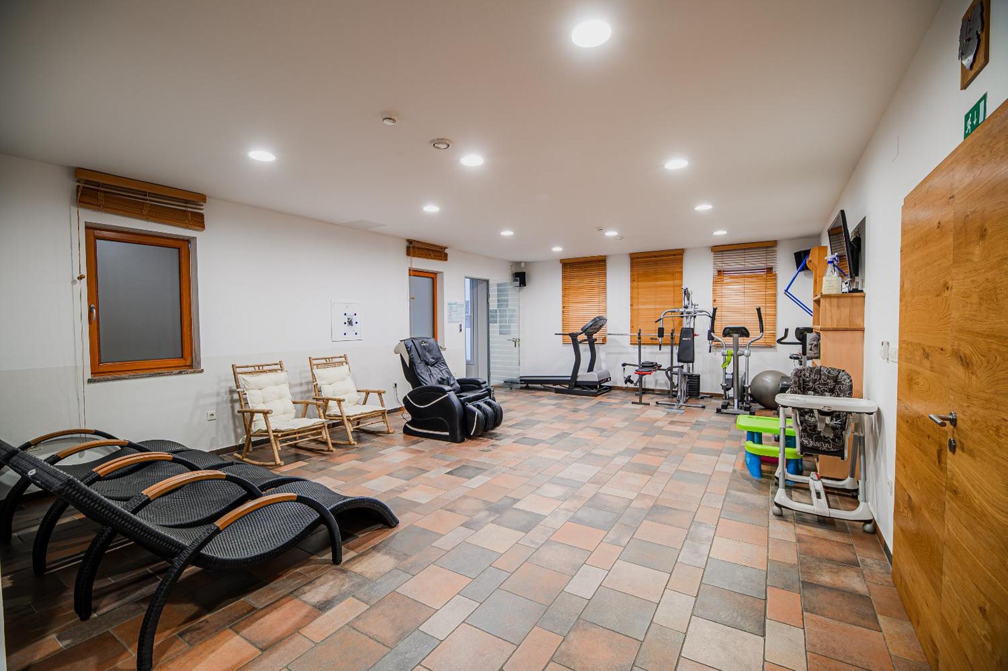 Apartments Maleric With Indoor Pool And Wellness Dragatuš Exteriér fotografie